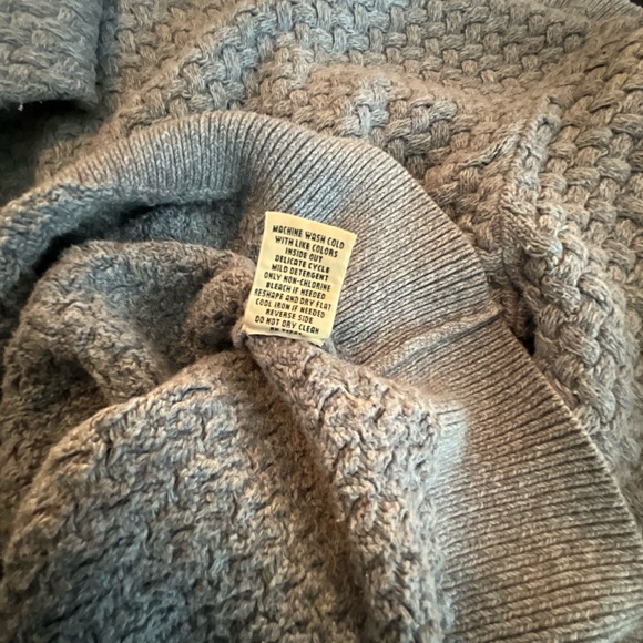 100% Cotton woven LLBean Sweater (L) - Picture 4 of 5